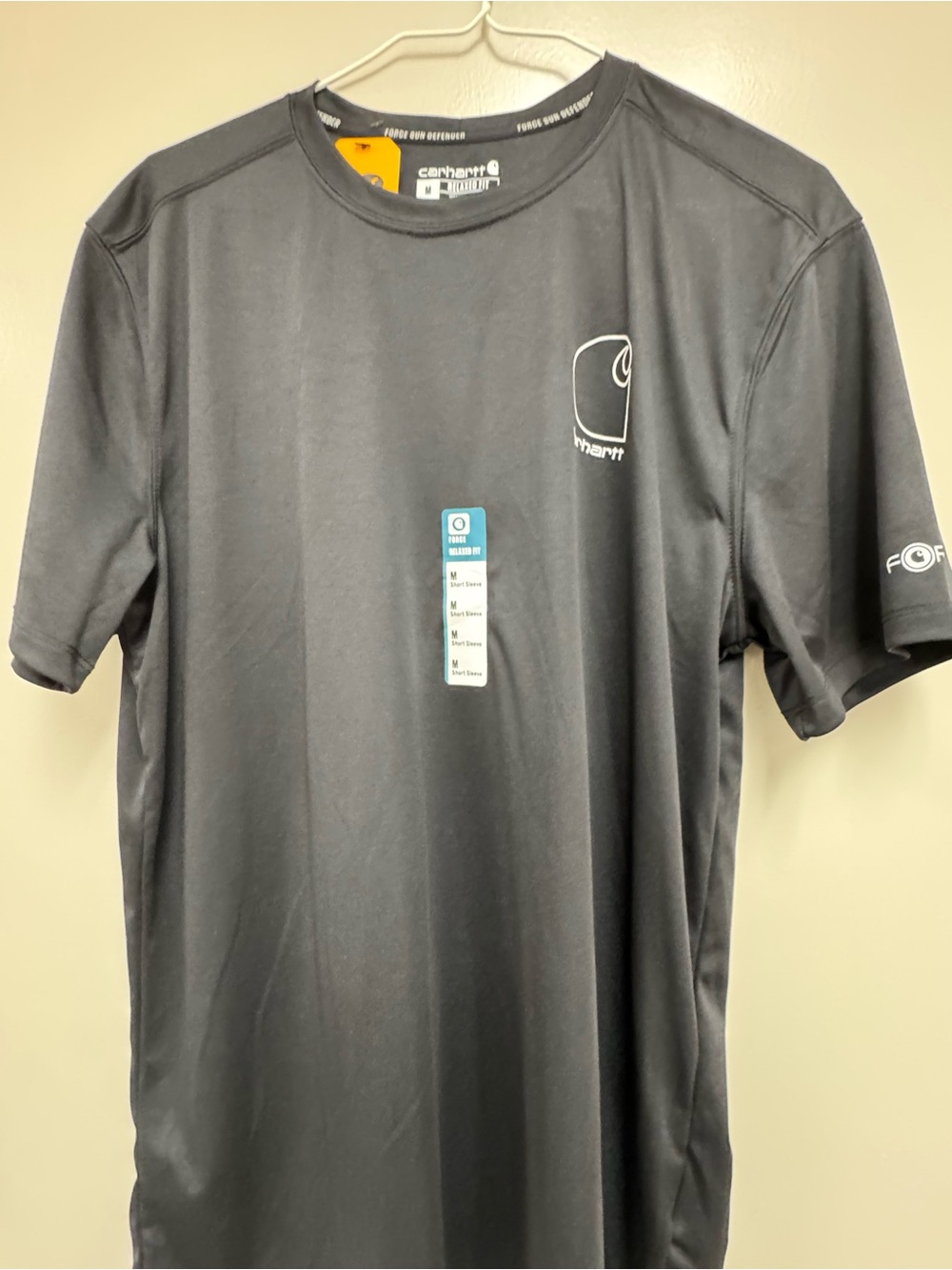 Men’s Carhartt Black Force Sun Defender T-Shirt…..Size Medium…..New With Tags